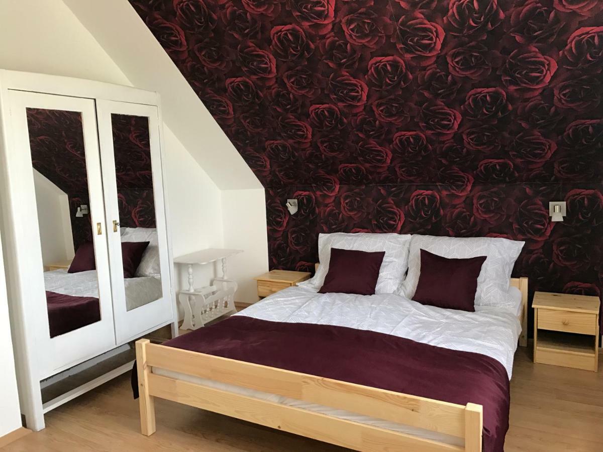 Rozsavoelgy Apartman 巴拉通雷勒 外观 照片