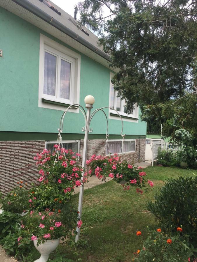 Rozsavoelgy Apartman 巴拉通雷勒 外观 照片